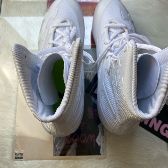 🆕 Under Armour UA Highlight MC Football - Mens - Picture 6 of 13